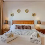 Apt Of 2Bdr With Excellent Location