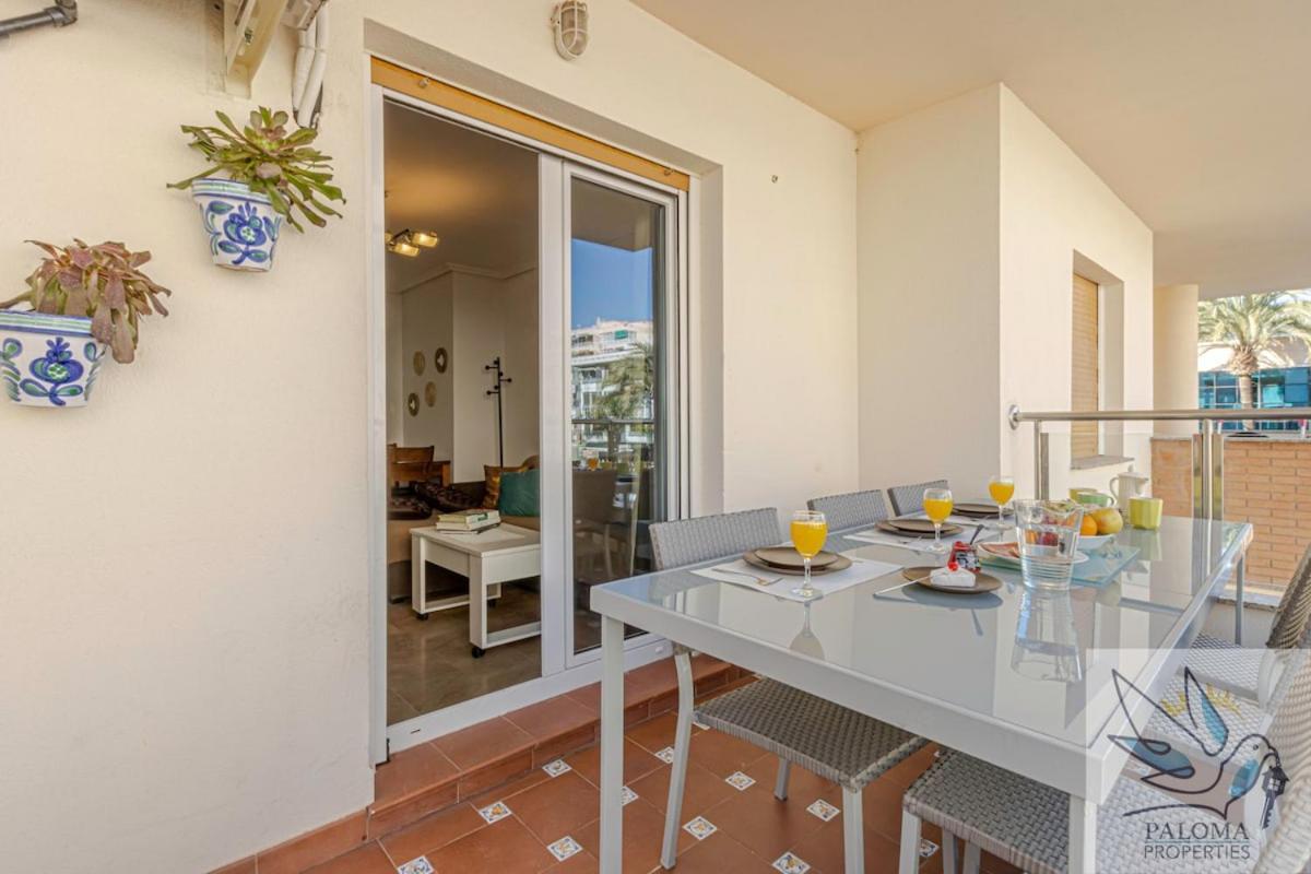 Apartment Of 2bdr With Excellent Location *